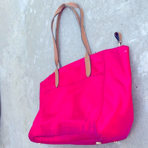 Michael Kors Kelsey Tote in the hottest color of the year! - Picture 6 of 8